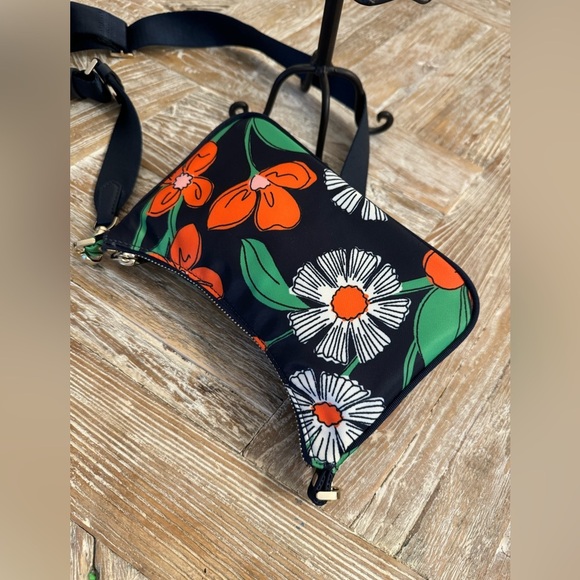 Kate Spade The Litte Better Sam Daisy Vines Small Crossbody - Picture 9 of 14